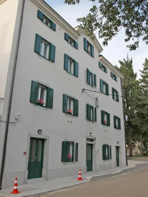 In2Therooms Giovanni Punat Apartment